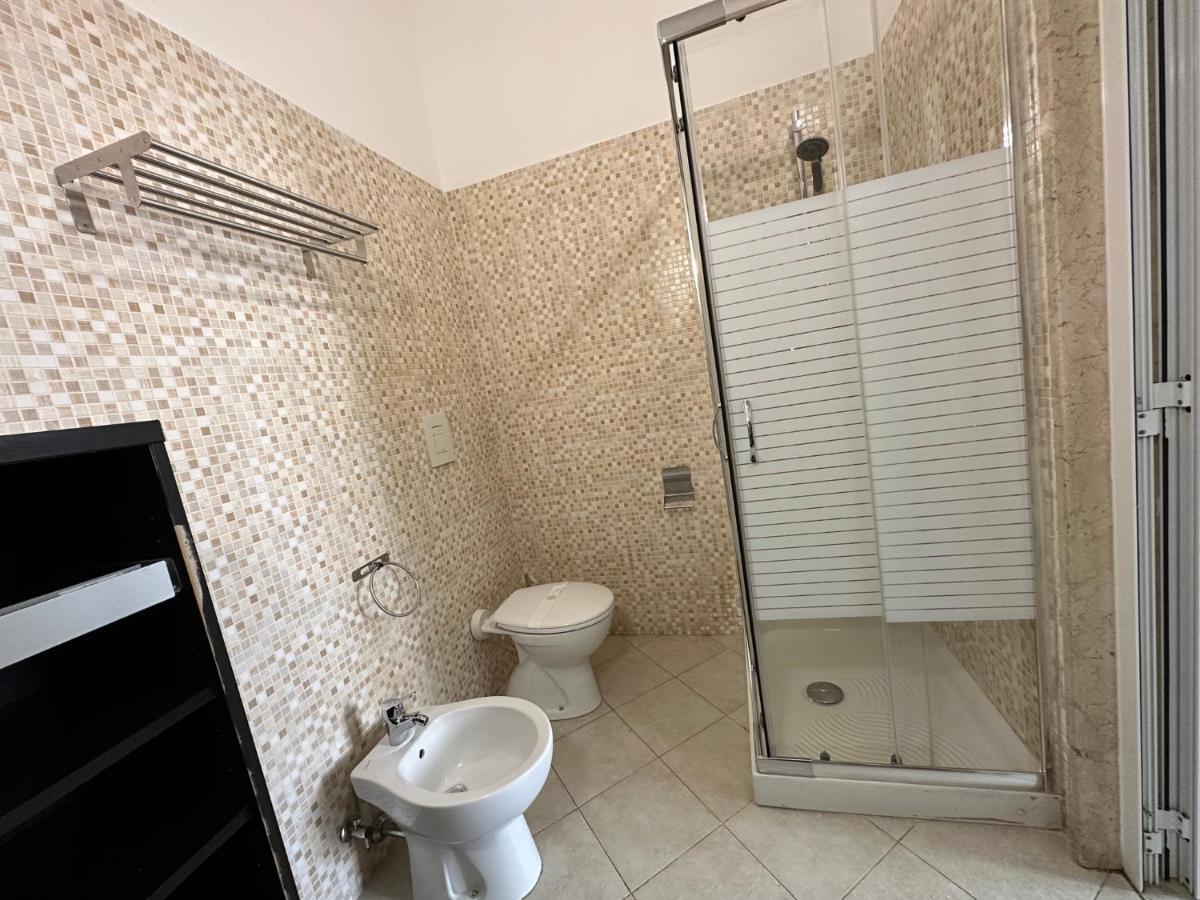 Cconforthotels Appartamento Crispi Bari Kültér fotó