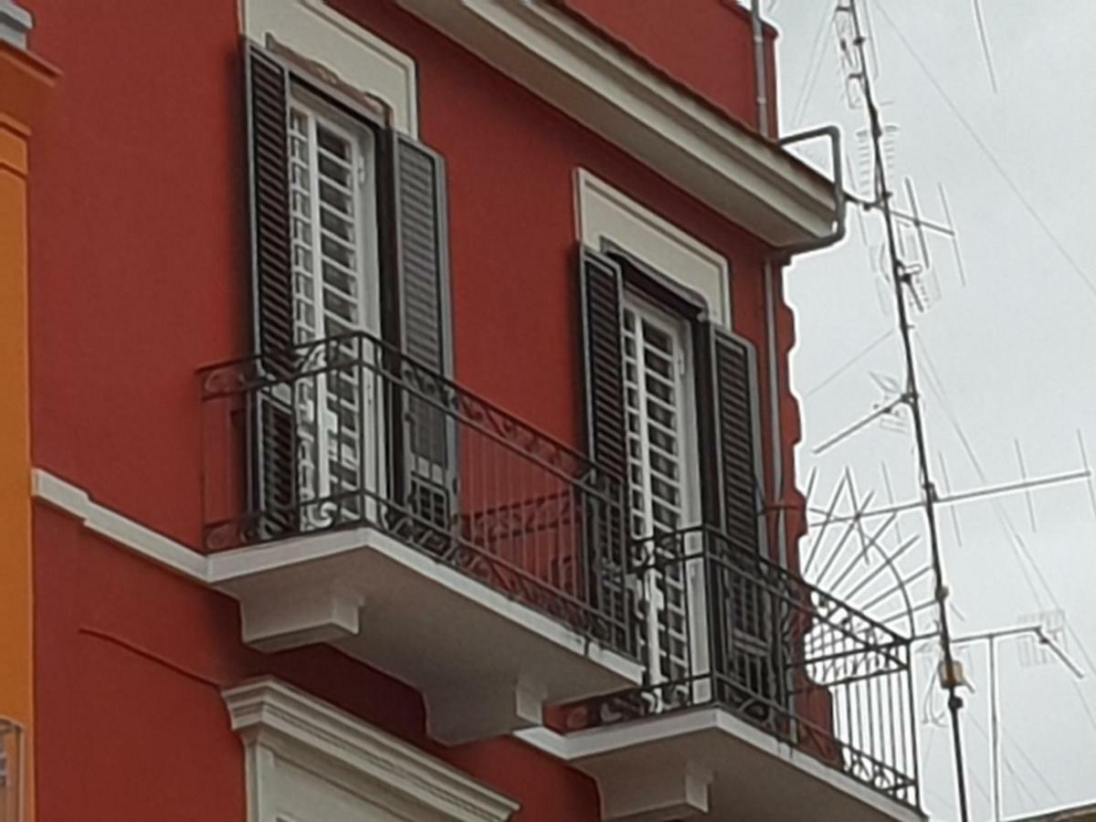 Cconforthotels Appartamento Crispi Bari Kültér fotó